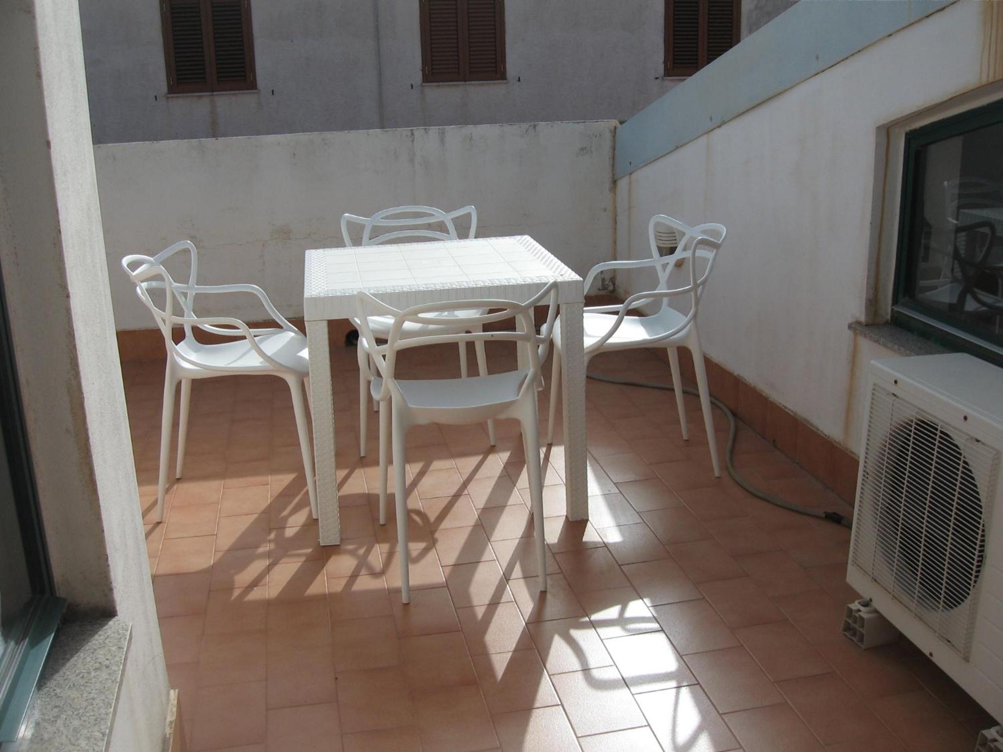 Nino'S Apartments Giardini Naxos Dış mekan fotoğraf